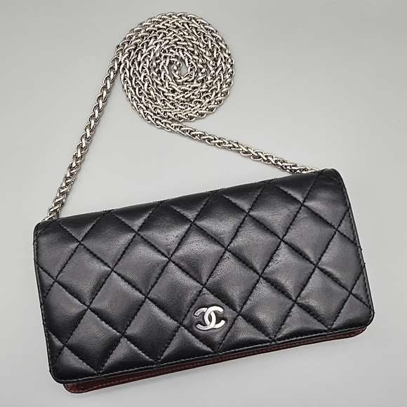 🖤CHANEL Quilted Leather Wallet/Clutch 🖤 - Picture 9 of 16